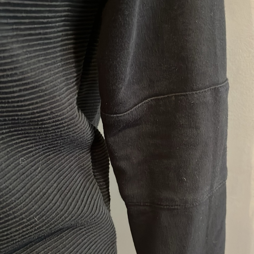 Sovereign Code sweater small - Picture 4 of 6